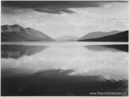 Avond, McDonald Lake, Glacier National Park Avond, McDonald Lake, Glacier National Park