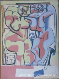 Deux femmes debout à la chaise