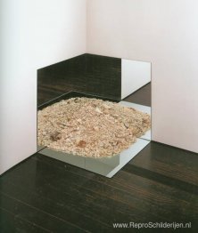 Spiegel en gemalen schelpen