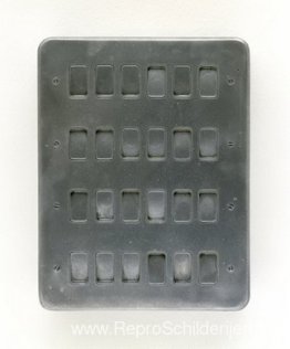 Zonder titel (vierentwintig schakelaars) Zonder titel (vierentwintig schakelaars)