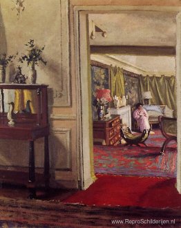 Interieur met vrouw in roze Interieur met vrouw in roze