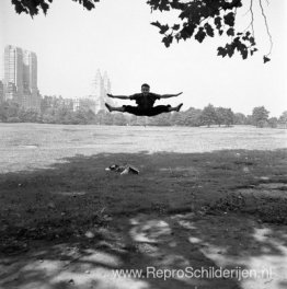New York (man doet splitsingen in de lucht) New York (man doet splitsingen in de lucht)