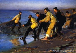 Vissers halen het net op het noordstrand van Skagen Vissers halen het net op het noordstrand van Skagen