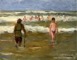 Jongens baden met de strandwachter Jongens baden met de strandwachter