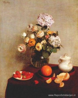 Stillevenvaas Met Hortensia's En Ranonkels Stillevenvaas Met Hortensia's En Ranonkels