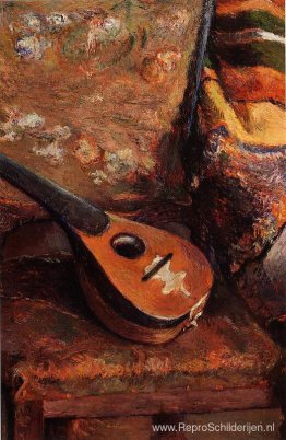 Mandoline op een stoel Mandoline op een stoel