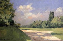 Yerres, het gazon in het park, gezien vanaf een pad Yerres, het gazon in het park, gezien vanaf een pad