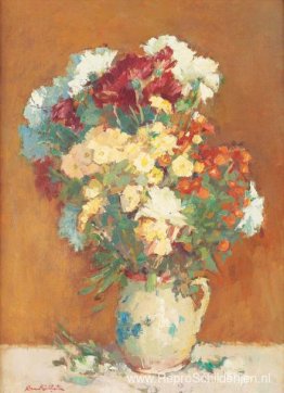 Pipkin met bloemen Pipkin met bloemen