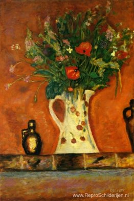 Bloemen op een schoorsteenmantel Bloemen op een schoorsteenmantel