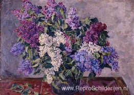 Stilleven. Seringen in de emmer. Stilleven. Seringen in de emmer.