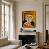 Vrouw bij het raam — Parijs appartement