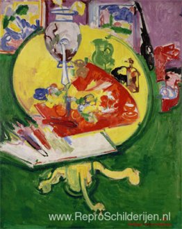 Gele tafel op groen Gele tafel op groen